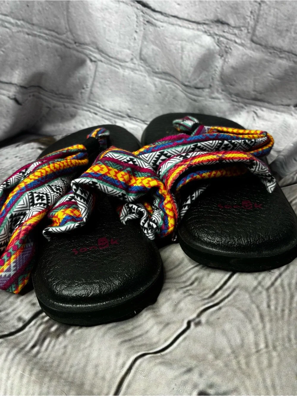 Sanuk Yoga Sling Boho Chic Aztec Tribal Fabric Festival Casual Thong Sandals 6